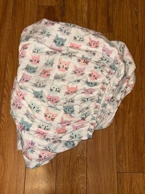 Cuddl Duds Plush Fitted Mattress Cover with Pink and Blue Cat Print